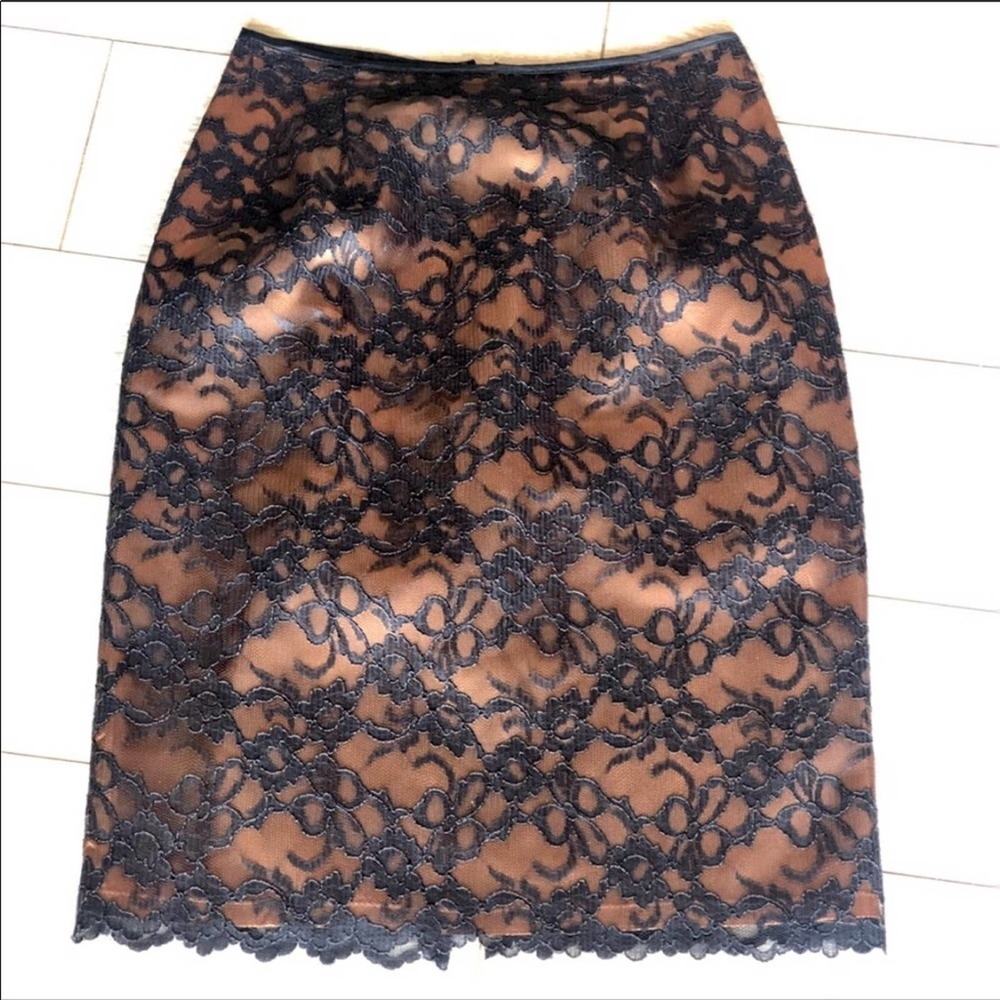 Danier black & nude lace pencil skirt. Size 6